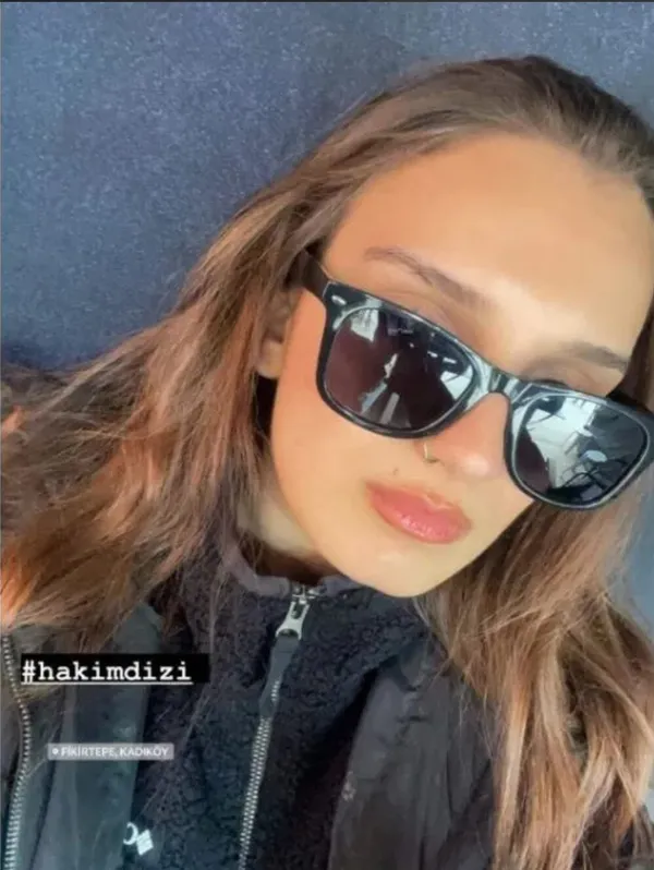 DW Alman kanalında Türkiye’de tatil yapamıyoruz çok pahalı diyen gençlerin yalanları deşifre oldu! Dubai pozları ortaya çıktı