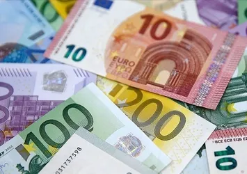 Alman ekonomisi geçen yıl son çeyrekte küçüldü