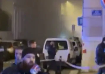 Fransa'da patlamayla çöken binada yangın