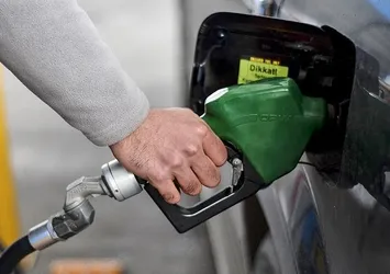 Benzine 8 kuruş zam