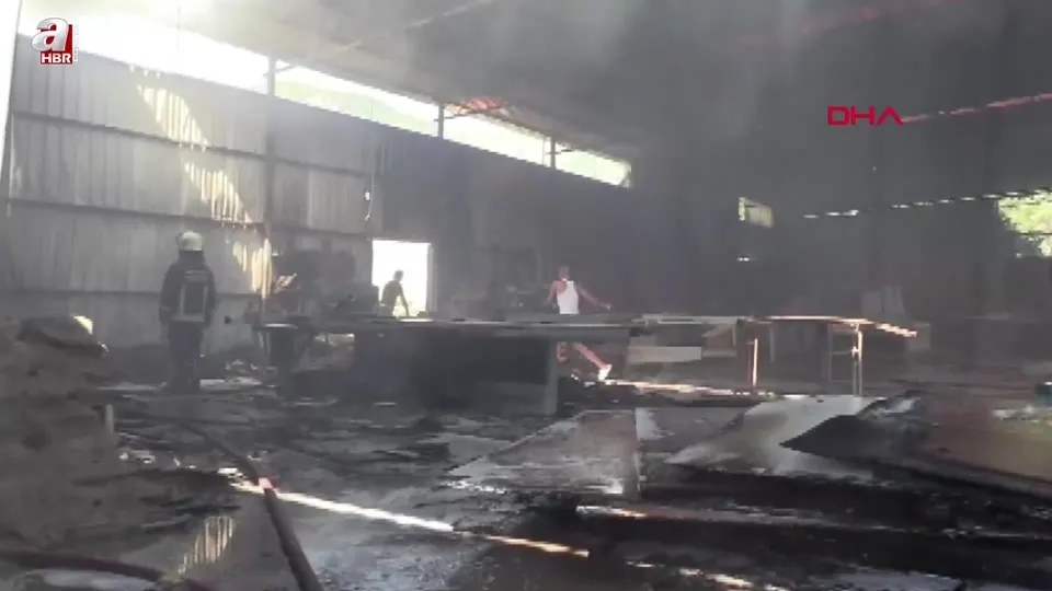 Mobilya atölyesi yangında hasar gördü