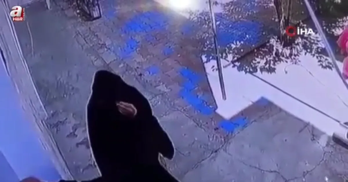 Kadın kılığına girip hırsızlık yaptılar