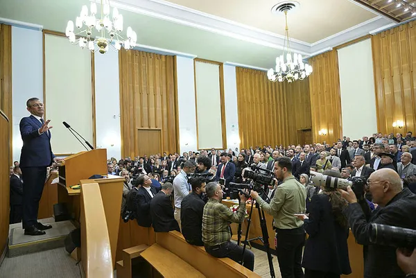 Özgür Özel’den alçak ifadeler! Başkan Erdoğan’ı Yargıtay kararı üzerinden yine hedef aldı