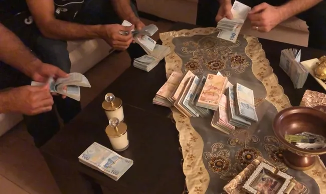 Bahis çetesinin aylık geliri dudak uçuklattı! Polis parayı saya saya bitiremedi - 4