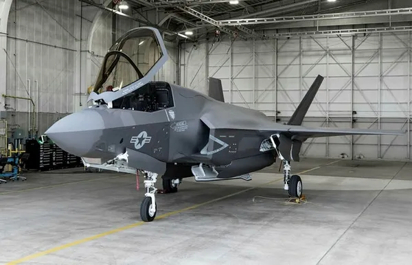 turkiye-ile-abd-arasinda-son-dakika-f-35-gelismesi-turkiye-f-35-alacak-mi-abd-f-35leri-neden-vermiyor-1635366995070.jpg Türkiye ile ABD arasında son dakika F-35 gelişmesi! Türkiye F-35 alacak mı? ABD F-35'leri neden vermiyor? - 4