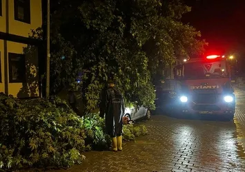 Kastamonu'da şiddetli fırtına etkili oldu