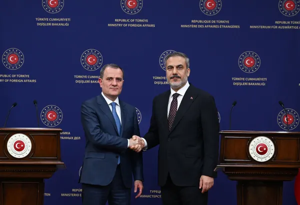 disisleri-bakani-hakan-fidan-iit-ulkelerinin-ortak-tavir-ortaya-koymasi-onemli-1690802323587.jpg Dışişleri Bakanı Hakan Fidan'dan flaş Laçin mesajı! Bakan Fidan Kur'an-ı Kerim'e alçak saldırılarda iki ülkeyi işaret etti - 5