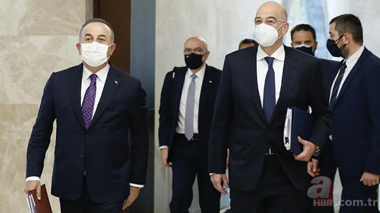 Dışişleri Bakanı Mevlüt Çavuşoğlu ve Yunan Mevkidaşı Nikos Dendias'ı manşetten verdiler! Yunan medyasında skandal ifadeler 23