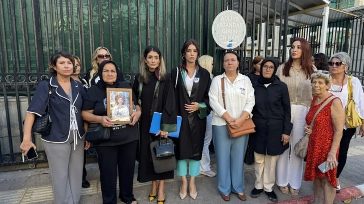 Antalya'da eşini öldüren sanığın yargılanmasına devam edildi! Anneden çağrı: En ağır cezayı almalarını istiyorum