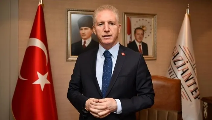 istanbul-valisi-davut-gulden-1-mayis-emek-ve-dayanisma-gunu-mesaji-1714490949579.jpg İstanbul Valisi Davut Gül'den 1 Mayıs Emek ve Dayanışma Günü mesajı! - 1