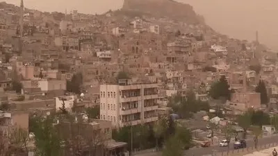 Tarihi yapılar toz altında kaldı
