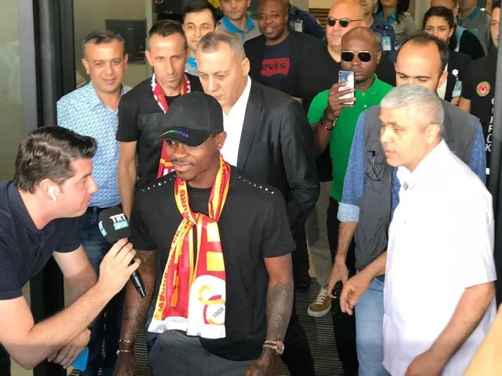 Galatasaray’ın yeni transferi Jean Michael Seri İstanbul’a geldi