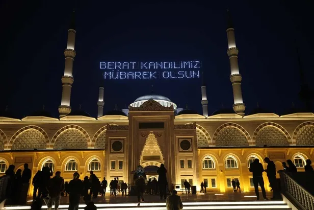 berat-kandilinin-onemi-levh-i-mahfuz-ve-inzal-nedir-ne-anlama-gelir-berat-gecesi-ne-oldu-1739340937654.jpg A Haber Foto Arşiv
