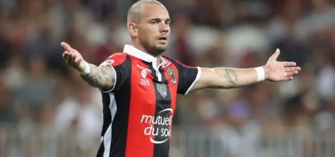 Fransız taraftarlar Wesley Sneijder’i ıslıkladı!