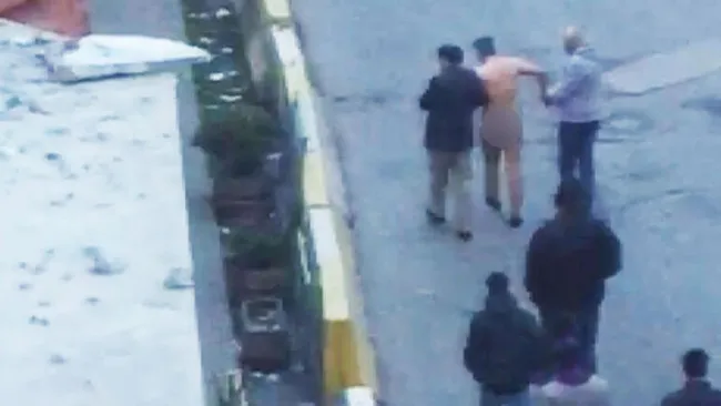 İstanbul’da intikam için sokakta çıplak dolaştırmışlardı! Şok ifadeler: Taşın dedim, dinlemedi... - 1