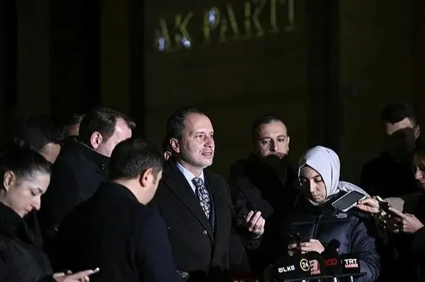 baskan-recep-tayyip-erdogan-yeniden-refah-partisi-genel-baskani-fatih-erbakani-kabul-etti-1702399350797.jpeg Başkan Recep Tayyip Erdoğan Yeniden Refah Partisi Genel Başkanı Fatih Erbakan'ı kabul etti - 1