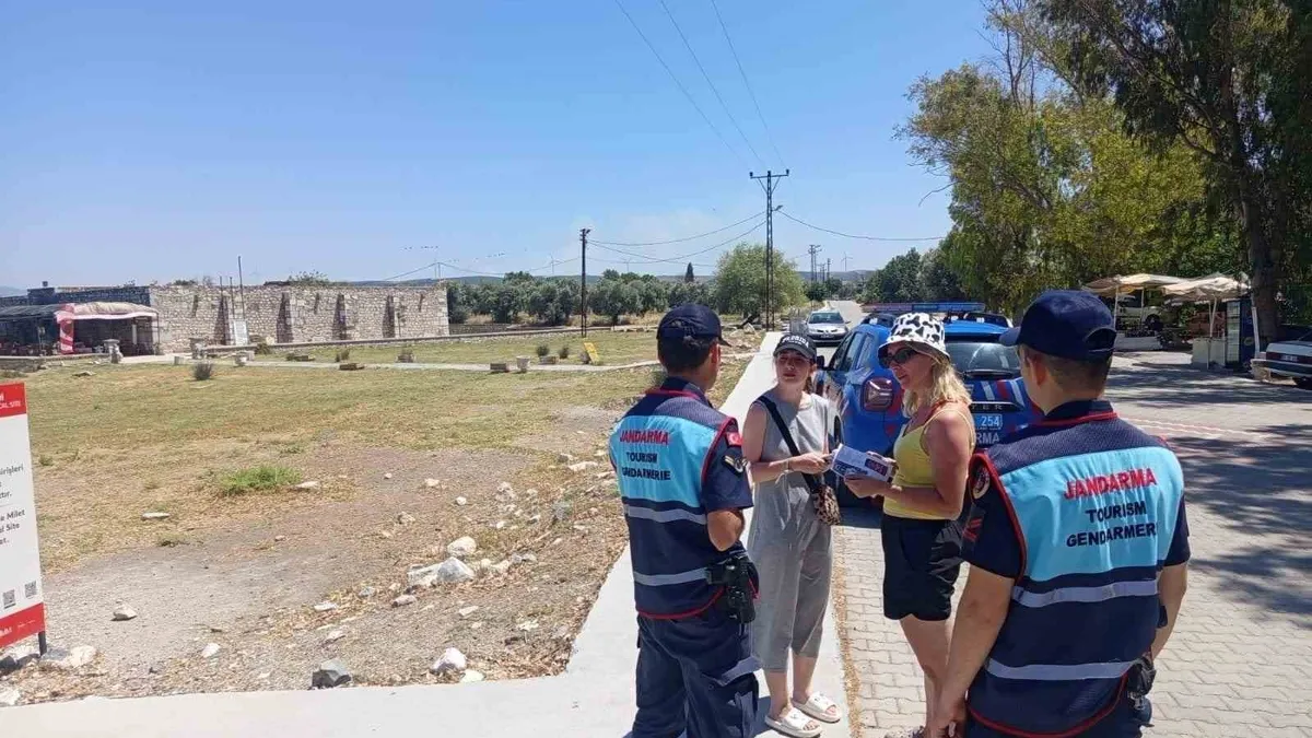 Didim jandarması vatandaşları bilgilendirdi