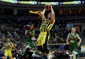 Fenerbahçe, Banvit'i uzatmalarda devirdi