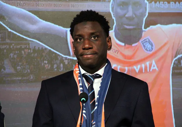Demba Ba Başakşehir'le imzaladı - 2