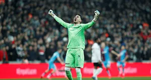 Chelsea ve Liverpool Uğurcan Çakır’ı istiyor!