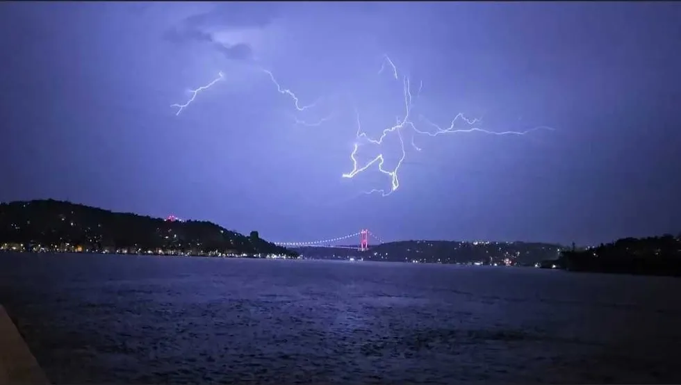 1790005297058.jpeg İstanbul için alarm verildi! 22 Eylül sabahına dikkat: Kuvvetli sağanak geliyor - 3