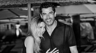 Sinem Kobal’dan aile albümü paylaşımı! Kenan İmirzalıoğlu ve kızlarıyla yaza veda