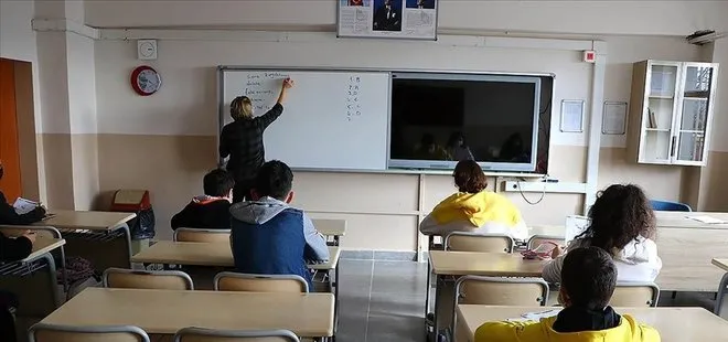 MEB’e yeni müfredat taslağıyla ilgili 67 bin 284 görüş iletildi