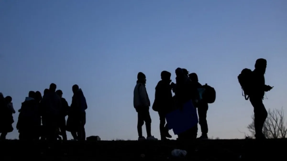 İzmir'de 4'ü çocuk 27 düzensiz göçmen yakalandı