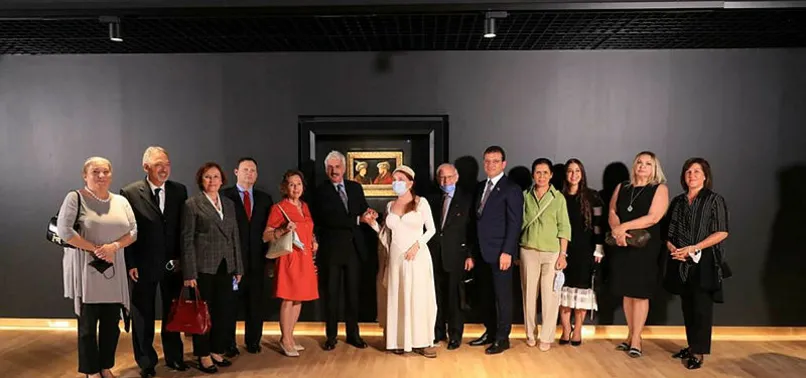 Fatih tablosunu tanıtan İmamoğlu'na tepki: Şov malzemesi yapma