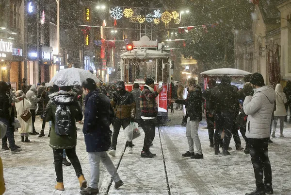Vapur seferleri iptal mi? 24 Ocak Kadıköy, Beşiktaş, Üsküdar vapur seferleri iptal oldu mu?