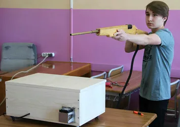Sivas liseli genç 'Elektromanyetik silah' yaptı!