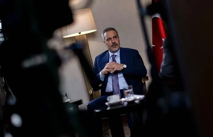 disisleri-bakani-fidandan-ingiliz-gazetesine-carpici-aciklamalar-suriyeye-harekat-sinyali-pkkypg-turkiyenin-ye-1741260192072.jpg Foto: İHA