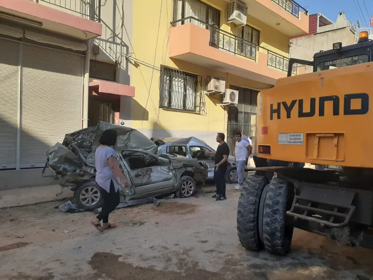 Kendiliğinden hareket eden kamyon 9 aracı sürükledi - 6