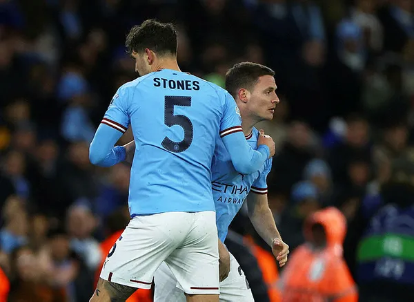 Galatasaray sol bek transferini bitiriyor! Yönetim 4 yıldızdan birini getirecek! Çıkarma hazırlığı...