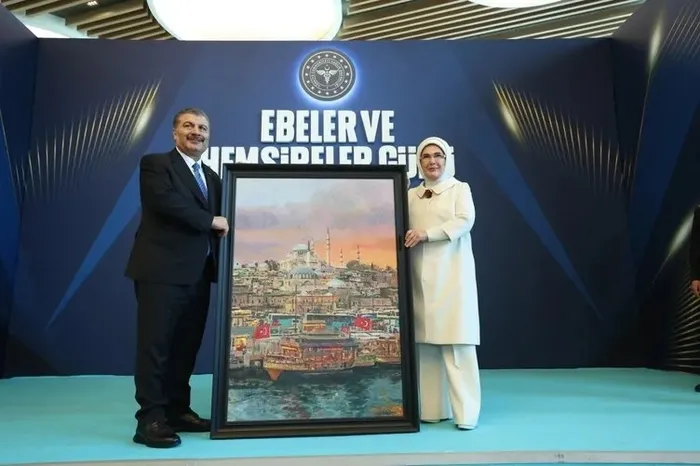 Emine Erdoğan sağlık çalışanlarıyla buluştu: Her şey değişse de bir şey baki kalıyor