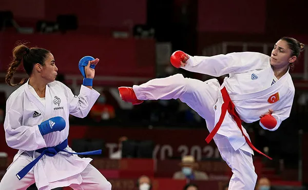 Son dakika: Merve Çoban karatede kadınlar kumite 61 kiloda yarı finale çıktı