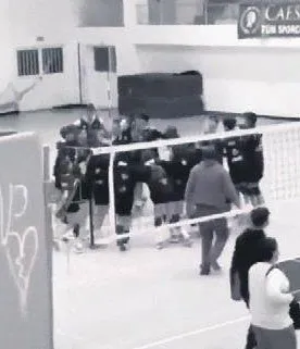 kahramanmaras-depreminde-adiyamanda-hayatini-kaybeden-kktcli-voleybol-takimi-ogrencilerinin-son-goruntuleri-yu-1676896327461.jpg Kahramanmaraş depreminde Adıyaman'da hayatını kaybeden KKTC'li voleybol takımı öğrencilerinin son görüntüleri yürekleri dağladı - 4