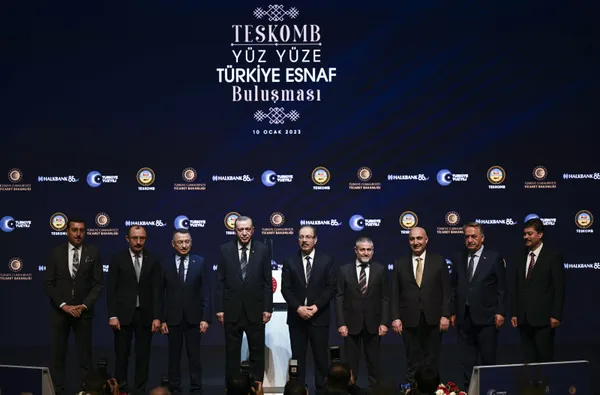 Son dakika: Yüz Yüze Türkiye Esnaf Buluşması | Başkan Erdoğan müjdeyi verdi! 6’lı masanın cumhurbaşkanı modeline sert tepki