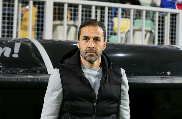 Bursaspor Yalçın Koşukavak ile yollarını ayırdı - 1