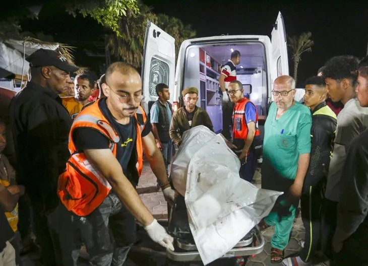 Katil İsrail bir kenti yakıp yıktı! Dehşet anlarını bir anda gelen kıyamete benzettiler | Sokaklar cansız bedenlerle doldu