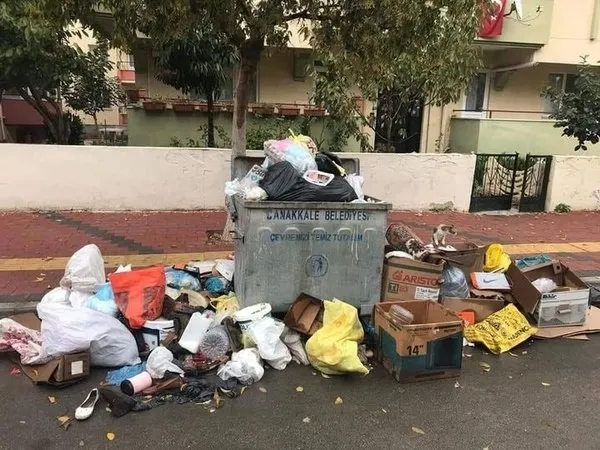 CHP'li Çanakkale Belediyesi çöpleri toplamak yerine vatandaşlara hakaret etti: 'Medeniyetsizlikle' suçladı! - 3