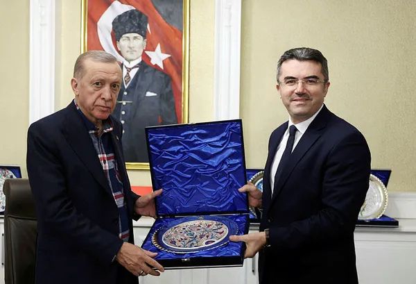 Başkan Erdoğan’dan Erzurum Valiliğine ziyaret