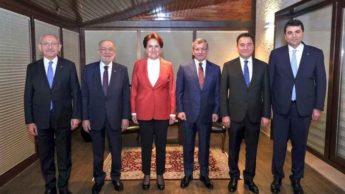 Başkan Erdoğan'dan 6'lı masa etrafında birleşen muhalefete sert sözler: Yarım düzine muhteris - 4