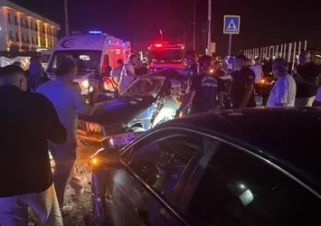 Sakarya'da iki otomobil çarpıştı: 5 yaralı