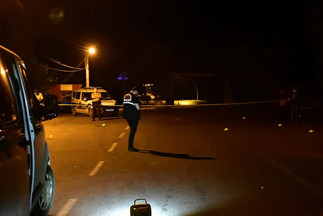 İzmir'de korkunç olay! Trafik cezasını ödemeyen akrabasını bıçaklayarak öldürdü - 5