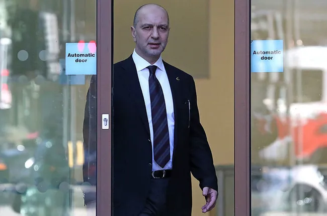 Koza-İpek Holding satılsa firari FETÖ’cü Akın İpek ortak mı kalacak?