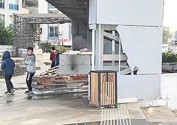 CHP'nin elinin değdiği yer kuruyor! İzmir'de büyük skandal! Gerçeği AK Partili vekil ortaya çıkardı: 2 yılda bu hale geldi