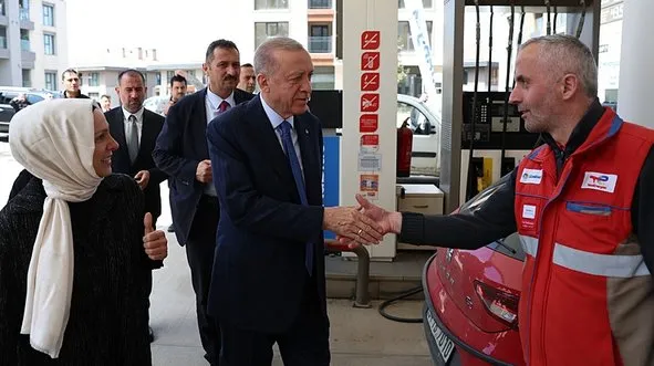 Başkan Erdoğan akaryakıt istasyonu çalışanlarını ziyaret etti!