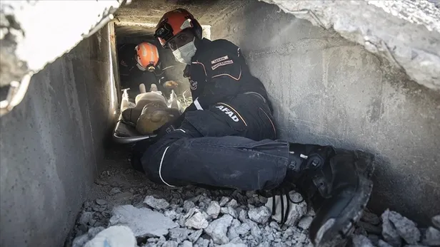 Arama kurtarma çalışmaları kaç gün sürer? Hangi illerde arama kurtarma bitti? Devam eden iller listesi... 7.7-7.6 Deprem Hatay, Kahramanmaraş, Urfa, Kilis...