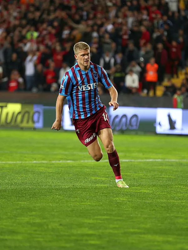 lider-trabzonspor-antepte-tekledi-gaziantep-fk-0-0-trabzonspor-mac-sonucu-ozet-1649532877175.jpg Lider Trabzonspor Antep'te tekledi! Gaziantep FK 0-0 Trabzonspor (MAÇ SONUCU-ÖZET) - 2